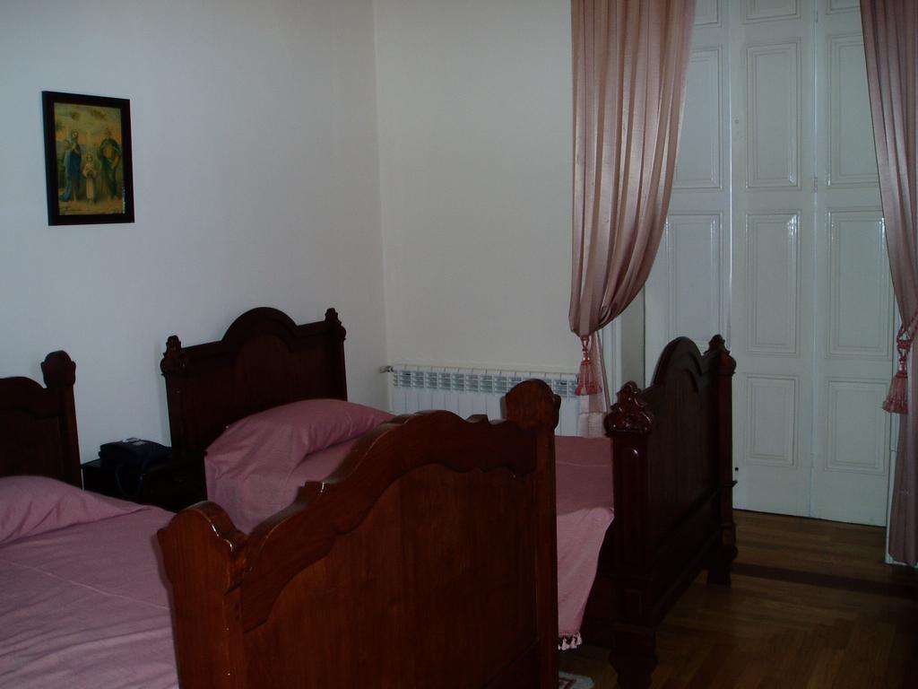 Estrebuela House Bed & Breakfast Paredes  Bilik gambar